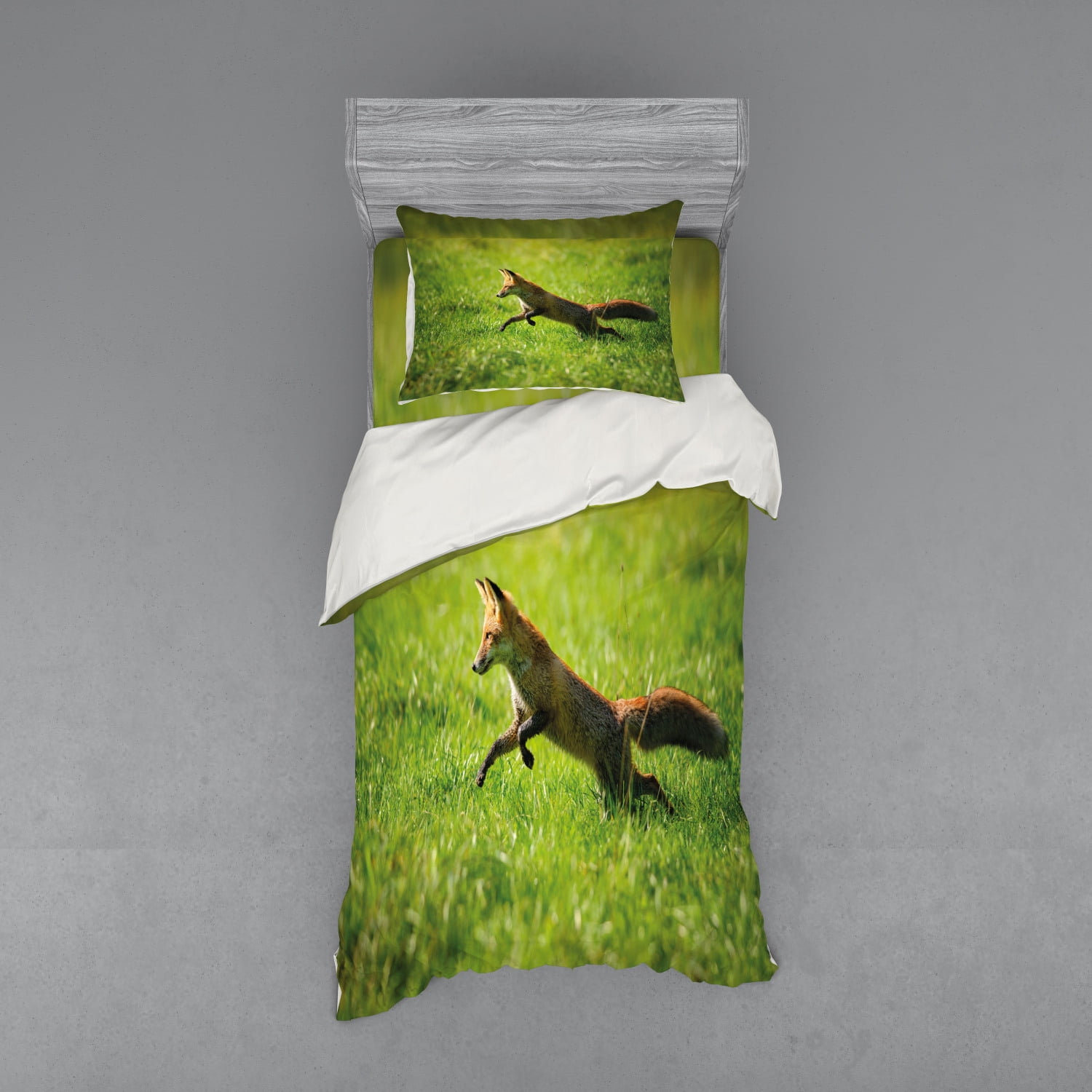 Fox Duvet Cover Set, Red Fox Jumping Running in Fresh Green Grass