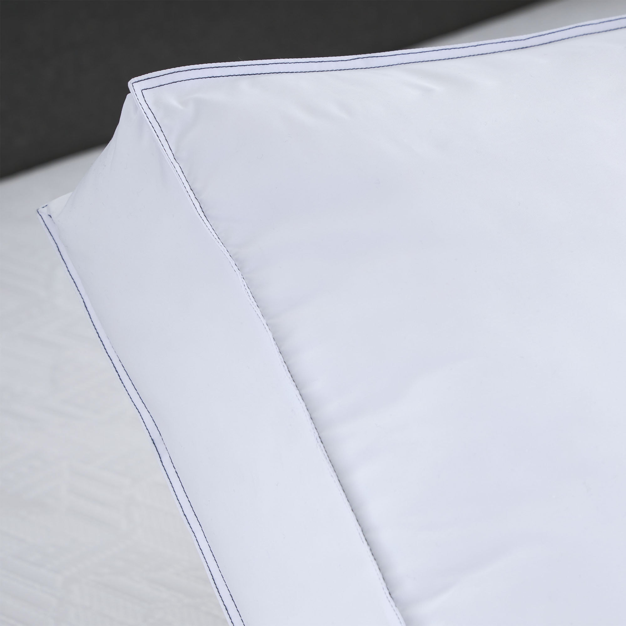 Comfort Tech Down Alternative Plush Side Sleeper Pillow, Standard/Queen