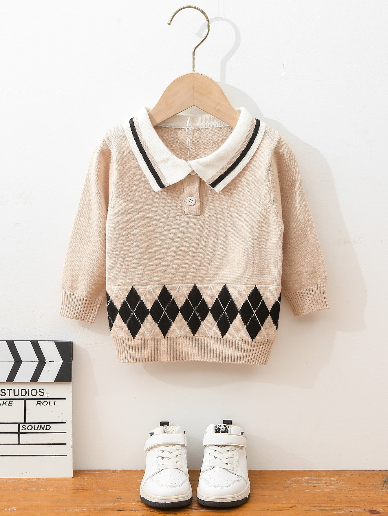 mum and daughter matching jumpers