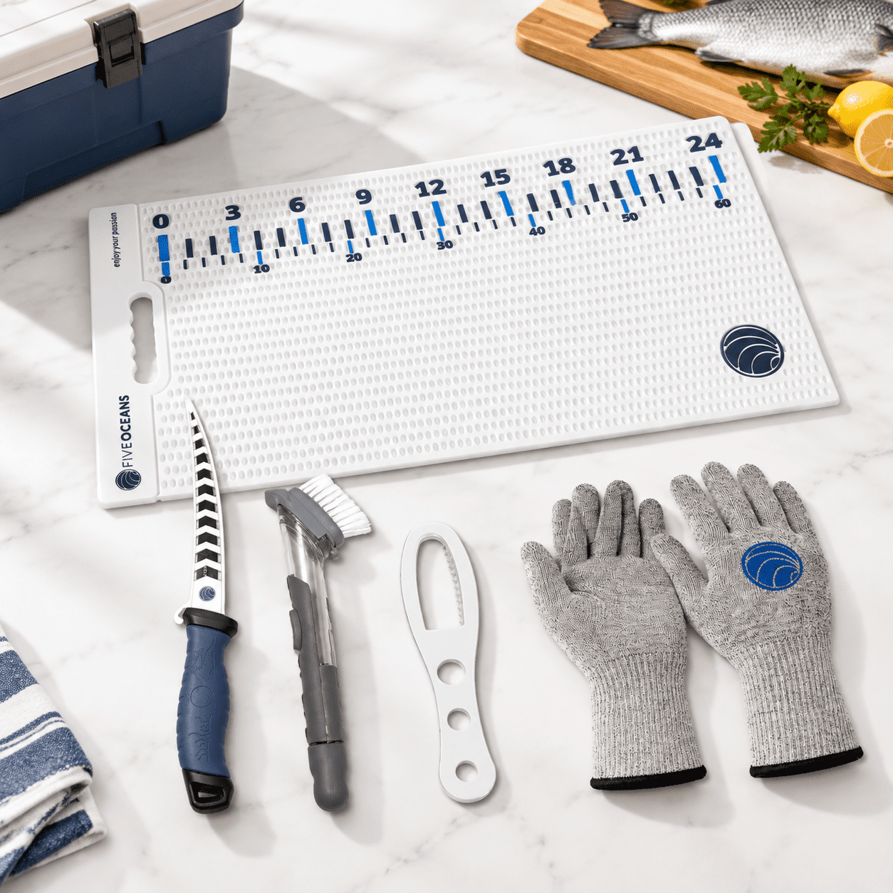 Fish Fillet Mat Kit with Non-slip Mat Cut-resistant Gloves Brush and Integrated Ruler for Fishing