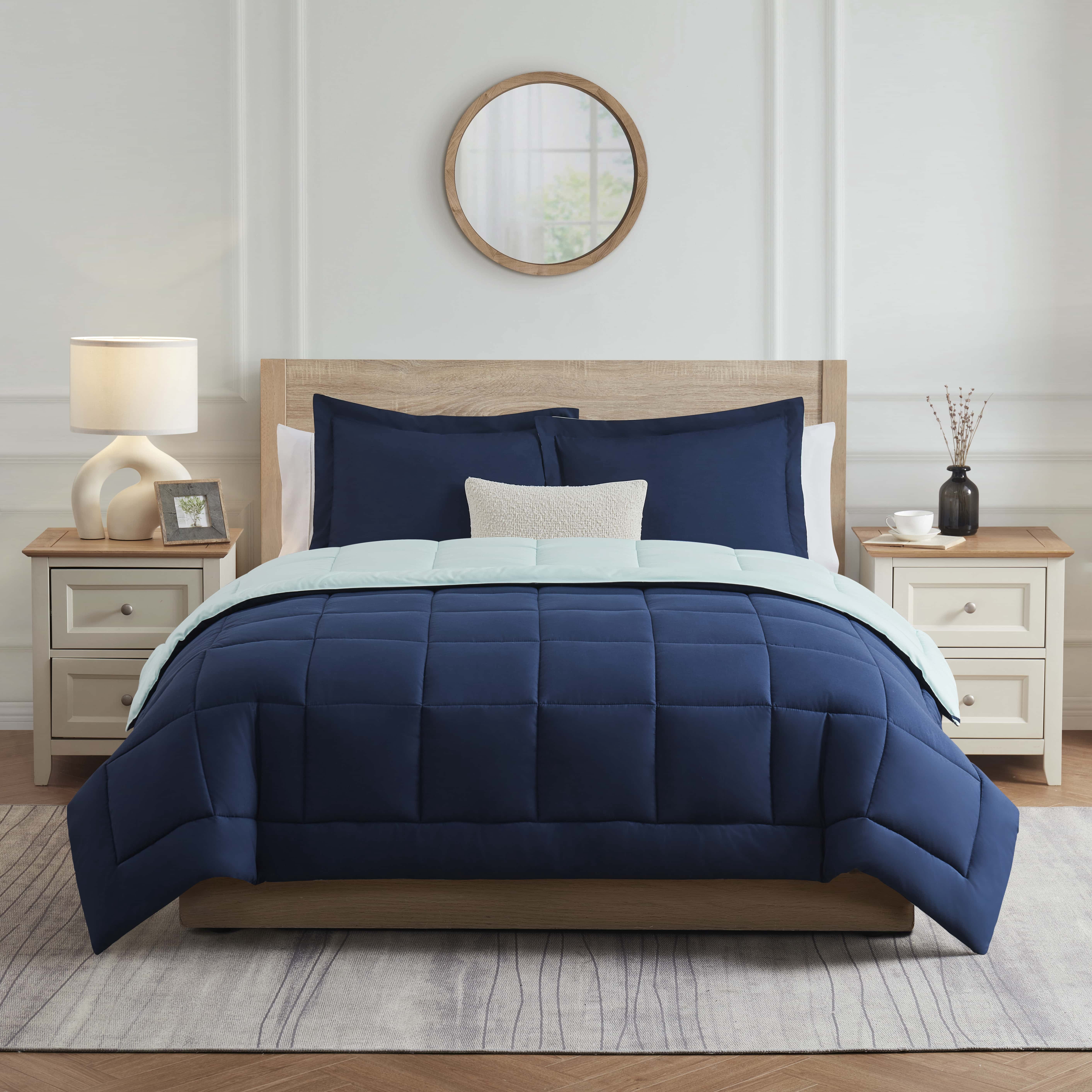 LammaLoe 3-Piece King Size Comforter Sets, Reversible Bed in a Bag, Navy/Light Blue, Quilted Bedding Comforter Set