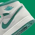 thumbnail image 4 of Ni - ke Ni - ke Air Jordan 1 Zoom CMFT 2 Summit White Bicoastal DV1307-130 sz 11.5 Men's, 4 of 5