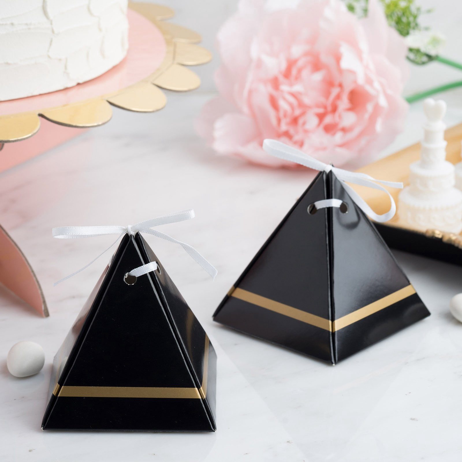 Efavormart 25 Pack Pyramid Party Favor Boxes with Satin Ribbons Card