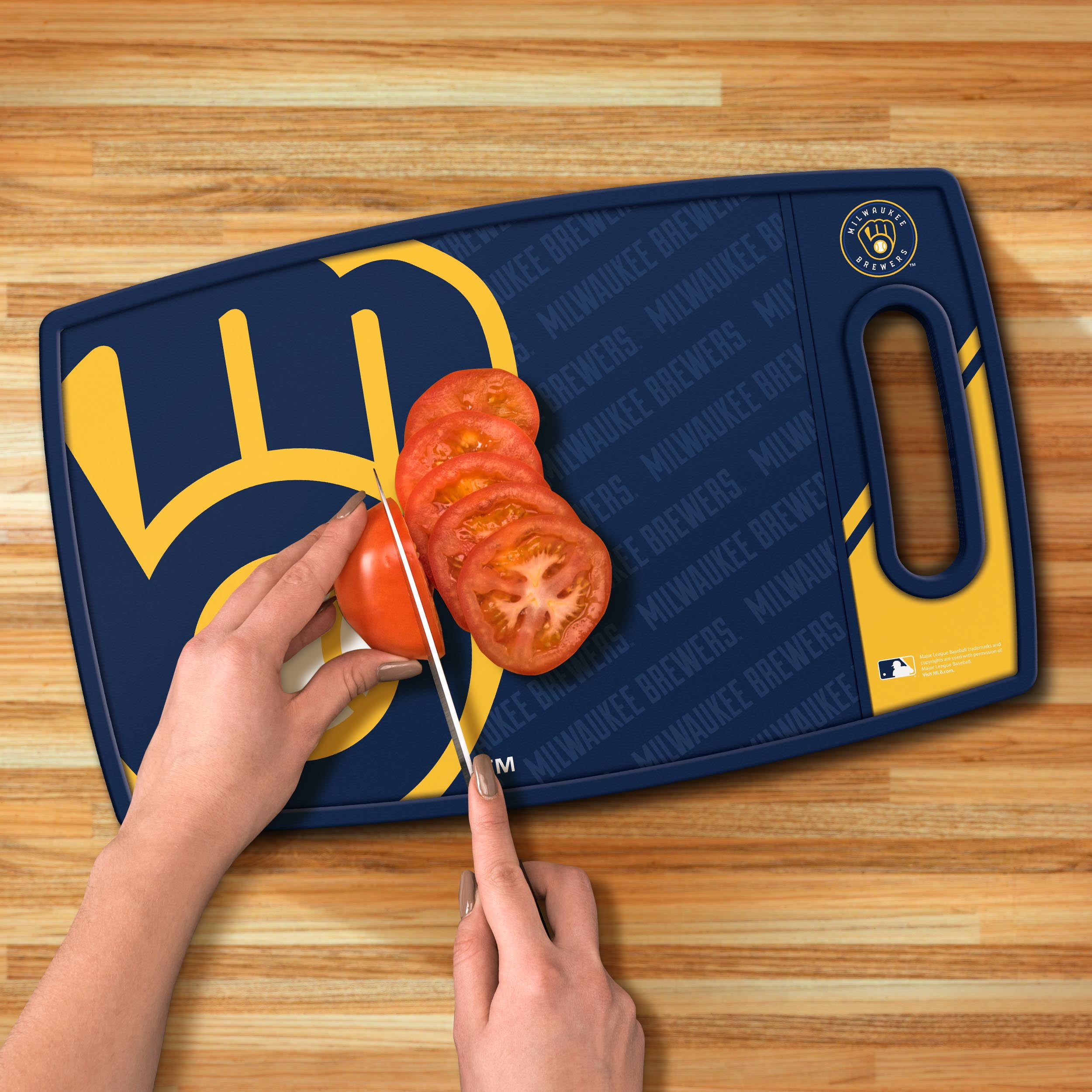 YouTheFan MLB Milwaukee Brewers Logo Series Cutting Board