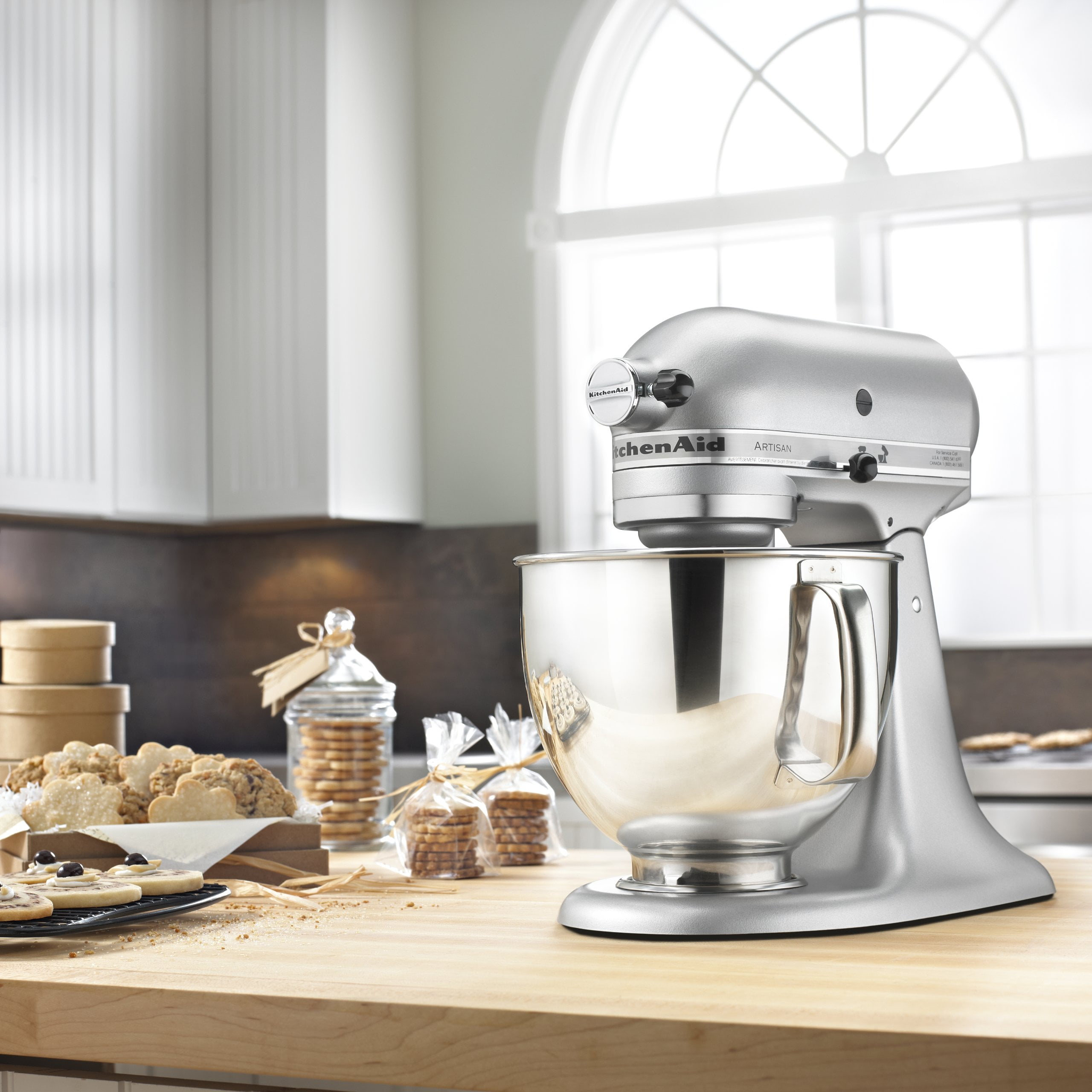KitchenAid KSM150PSSM Artisan Series 5-Quart Stand Mixer, Silver