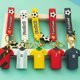 thumbnail image 3 of Camiseta de fútbol llavero colgante con correa para hombres y mujeres, 3 of 3