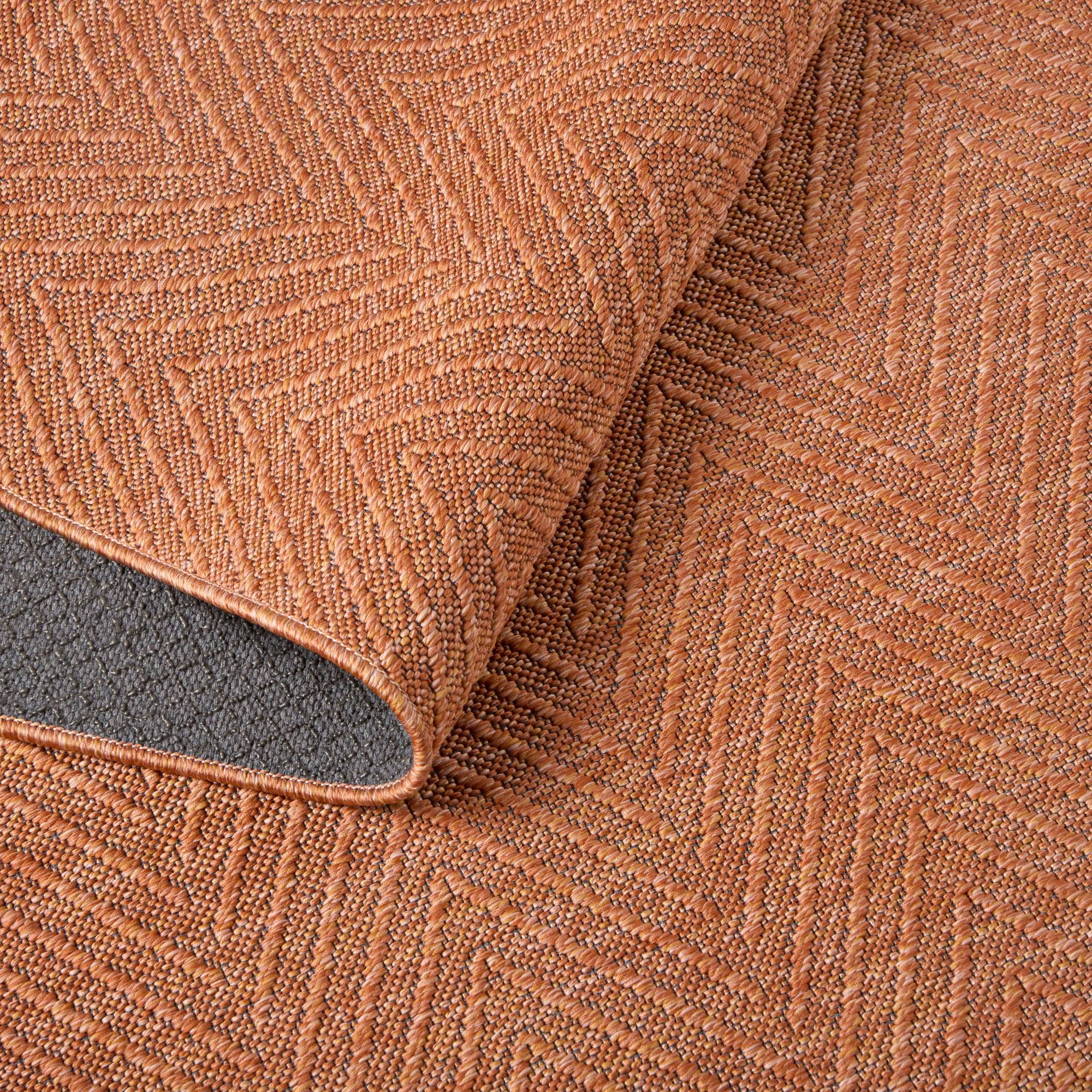 TOWN & COUNTRY BASICS Pax Herringbone Textured Solid Everwash® Washable Area Rug, Low Pile, Non-Slip Backing, Easy Clean Pet & Family Friendly Rug, Rust, 2'5"x5'11"