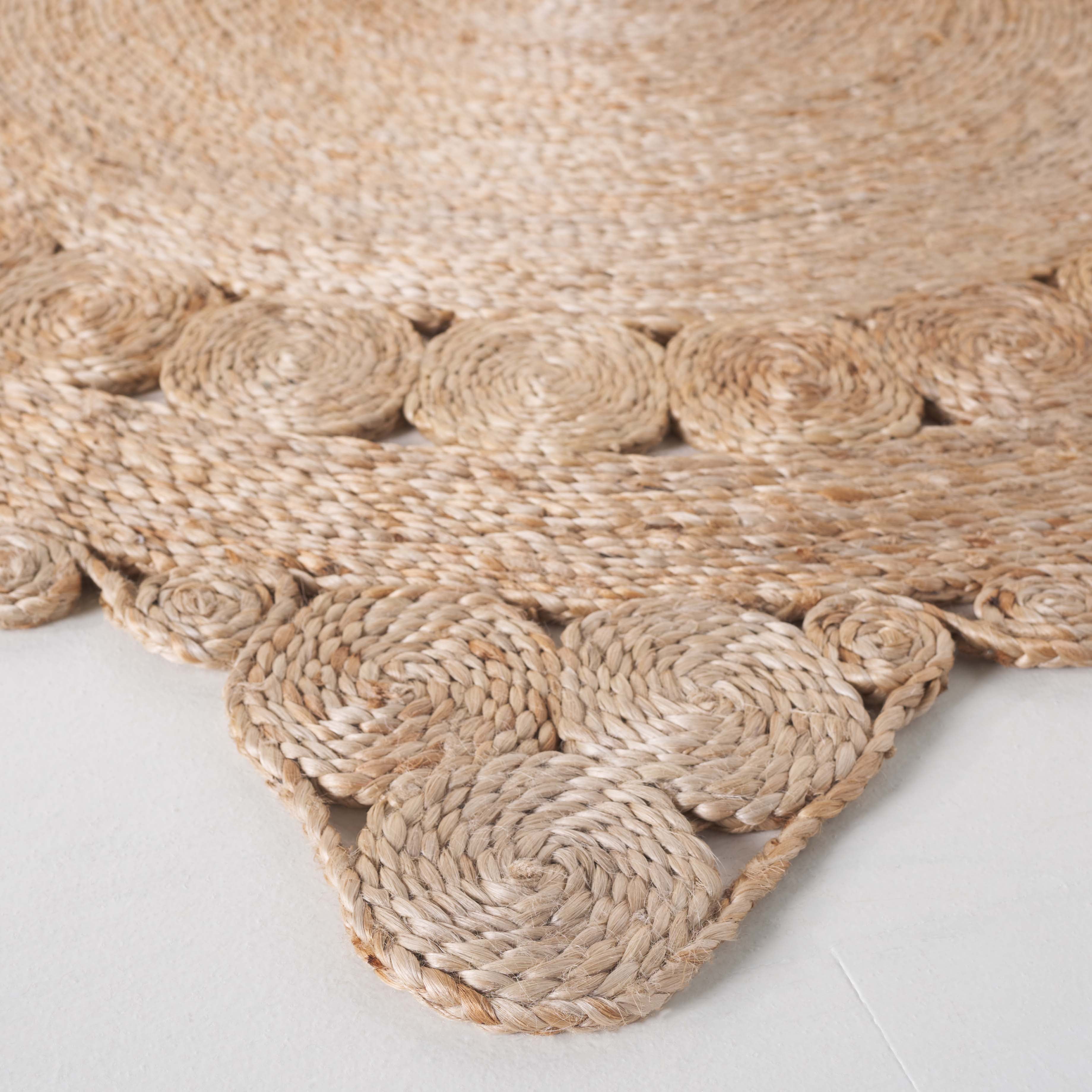 SAFAVIEH Natural Fiber Mackenzie Geometric Area Rug, Natural, 5' x 5' Round