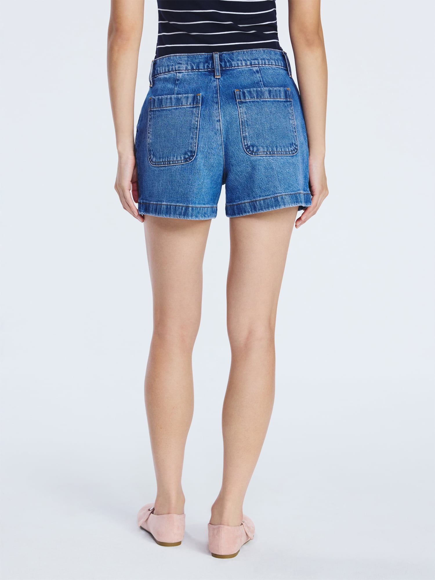 Free Assembly Women's and Women's Plus Patch Pocket Denim Shorts, 4" Inseam, Sizes 0-28W