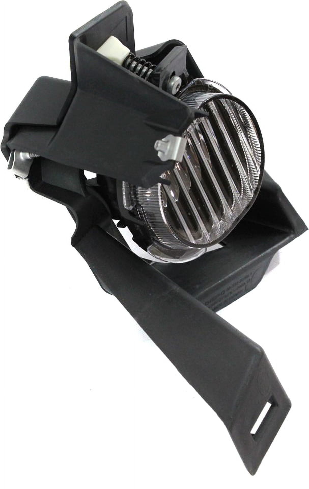 Replacement REPC107502 Fog Light Compatible with 2000-2005 Chevrolet Monte Carlo Front, Left Driver With bulb(s)