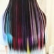 thumbnail image 2 of RV Extensiones de cabello, 12 piezas Extensiones de cabello lacio de colores Clip Extensiones de cabello de arco iris Clip multicolor en postizo para mujeres Niñas Niños Regalo Accesorios de vestir de fiesta. Rojo Verde, 2 of 4