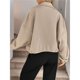 thumbnail image 5 of Chaqueta de Béisbol Holgada Informal con Cuello Alto, Cremallera y Dobladillo con Cordón Ajustable para Mujer. Caqui M, 5 of 10