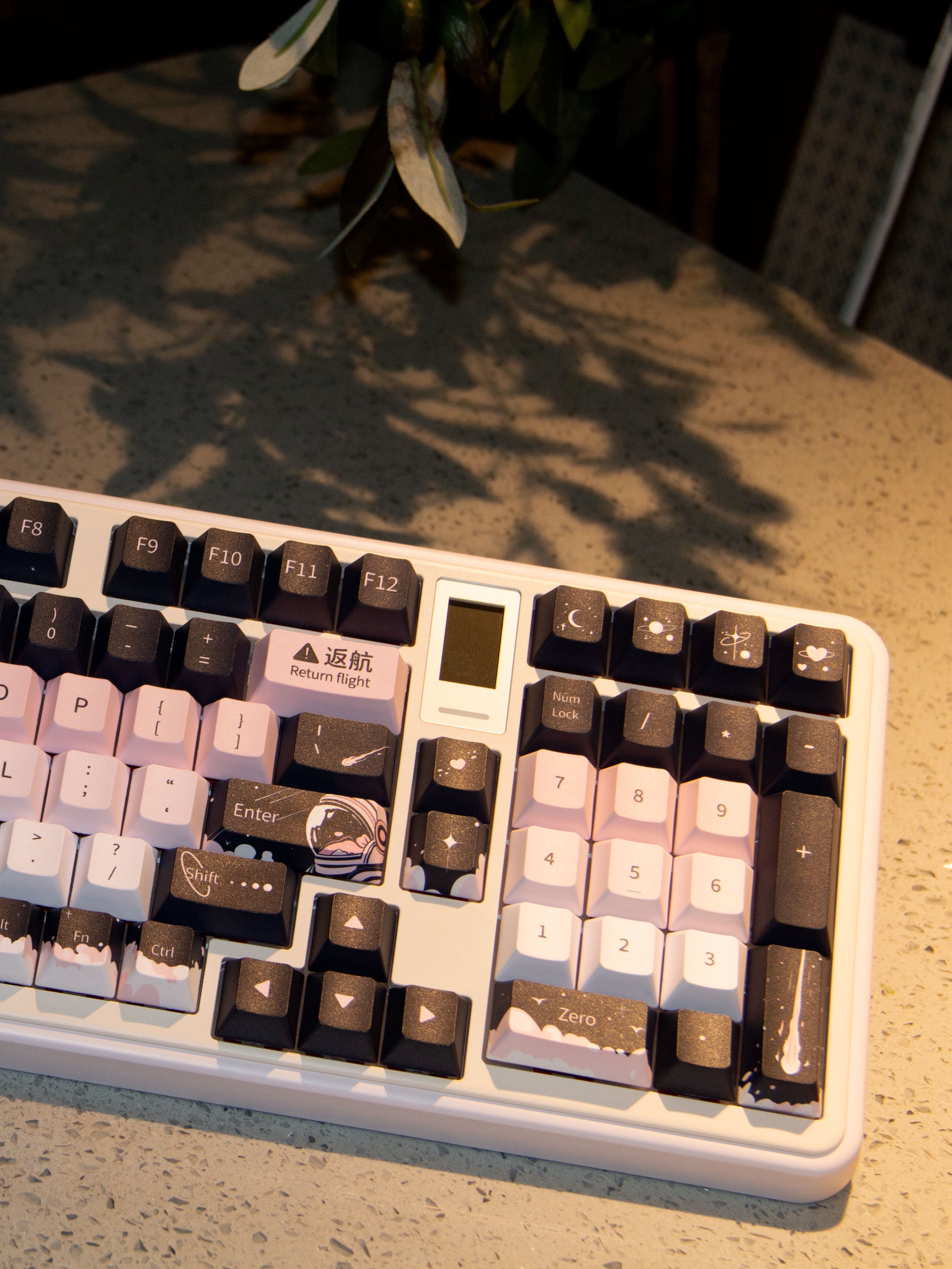 Planet Escape Keycap Pbt Full Five-Sided Thermal Sublimation 120 Key Moa Pink Black Keycap