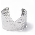 thumbnail image 1 of Pulsera rígida de acero inoxidable, ancha y abierta, con diseño irregular y llamativo. Ajustable, color plata. Ideal para la muñeca., 1 of 3