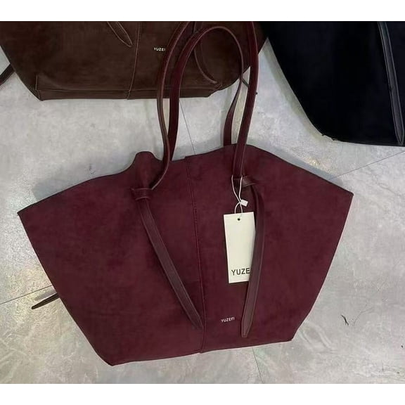 YUZEFI Winged Matte Suede Single-Shoulder Tote Bag – Spacious Design for Effortless Elegance (red) 26.5*18.5*33CM