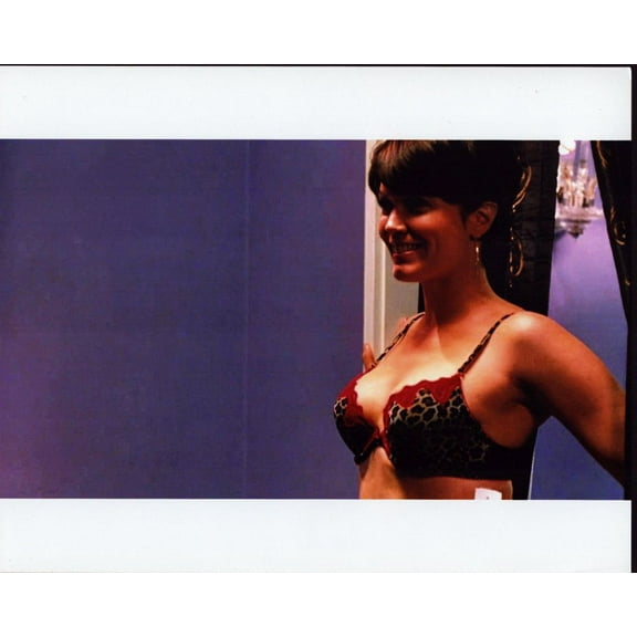 Bellamy Young In Animal Print Bra Photo Print (16 x 20) - Item # MVM03977
