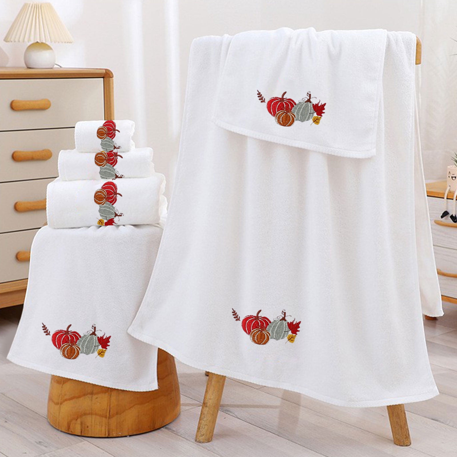 Xuniizn Bath Towels, Bath Towel Set for Halloween Decor, Cottons 2 Bath Towels + 2 Towels + 2 Square Towels, Hand Towels for Bathroom, Soft Face Towels for Holiday, Halloween Decoratives, White