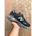 thumbnail image 2 of Size 9.5 - New Balance 9060 Black Castlerock, 2 of 6