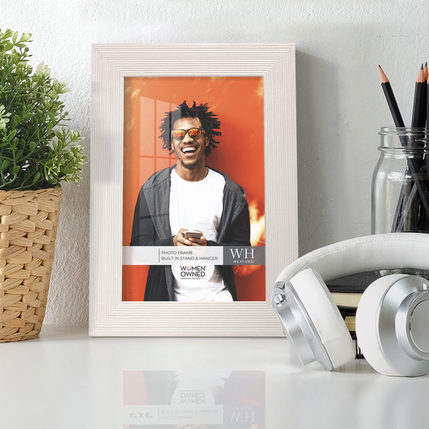 Grooved 4 in. x 6 in. White Picture Frame (Set of 2)