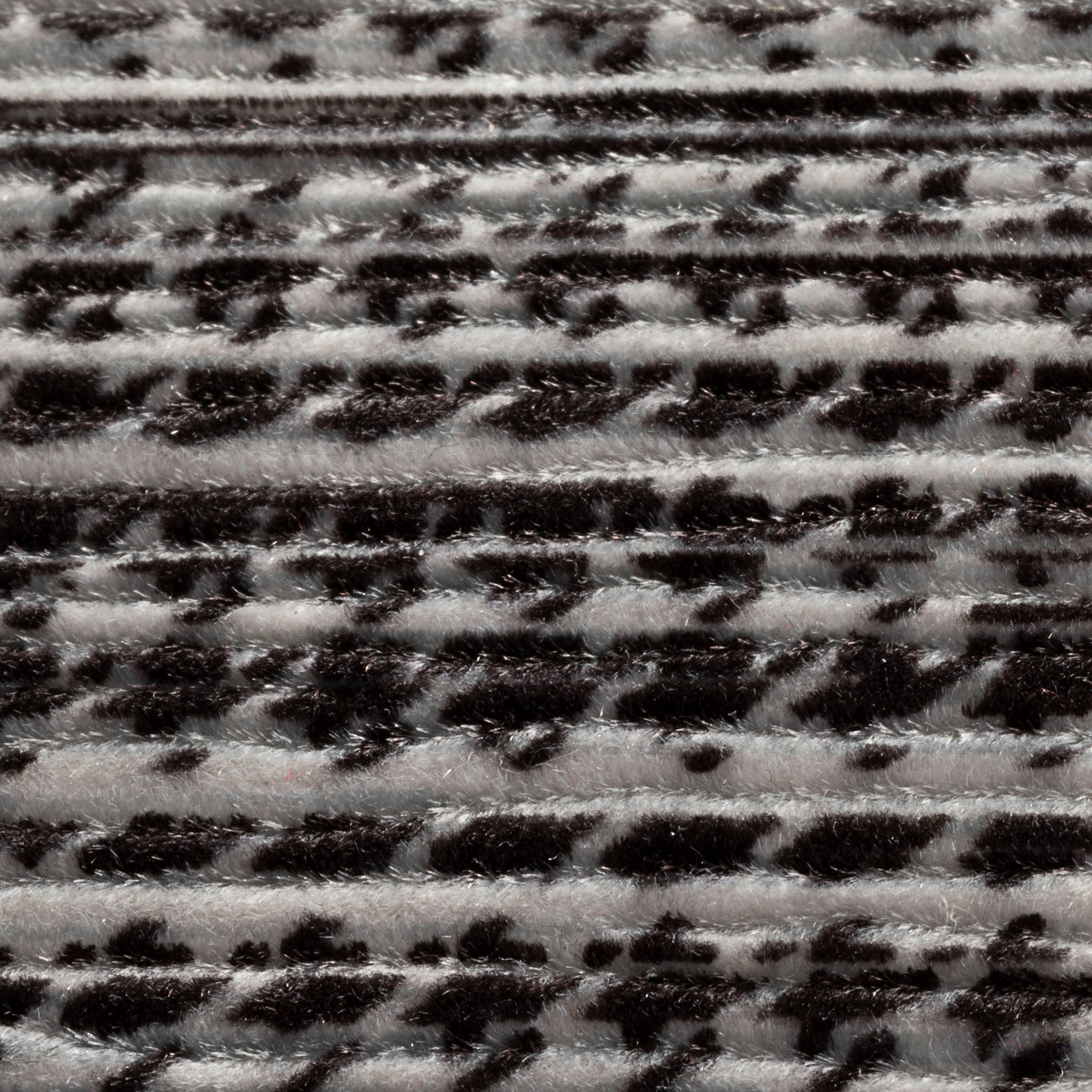 TOWN & COUNTRY BASICS Smooth Step Houndstooth Low Profile Utility Kitchen Mat, Machine Washable with Non-Slip Backing, Grey/Black, 24"x35"