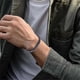thumbnail image 5 of Pulsera magnética para hombre con imán de ojo negro y cuentas, pulsera magnética para cálculos biliares negros, 5 of 7