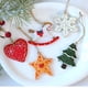 thumbnail image 5 of Exquisito adorno navideño miniatura de caballo de resina: coleccionable duradero, versátil, regalo ideal para las fiestas, 5 of 8