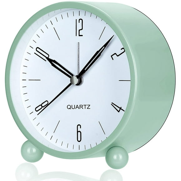 Réveil pour Chambre, Réveil Analogique Rond à Piles Silencieux Sans Tic-Tac, Réglage Facile et Fonction Veilleuse, Design Simple et Élégant pour Décoration de Bureau, Horloge Cadeau