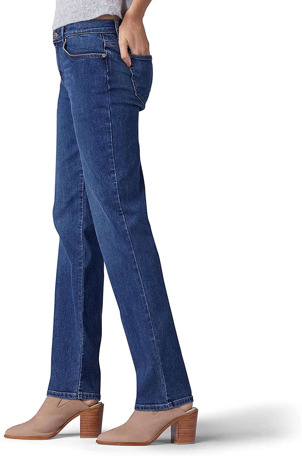6 Best Straight Leg Jeans for Petites - Lake Shore Lady  Jeans for short  legs, Women's straight jeans, Straight jeans outfit