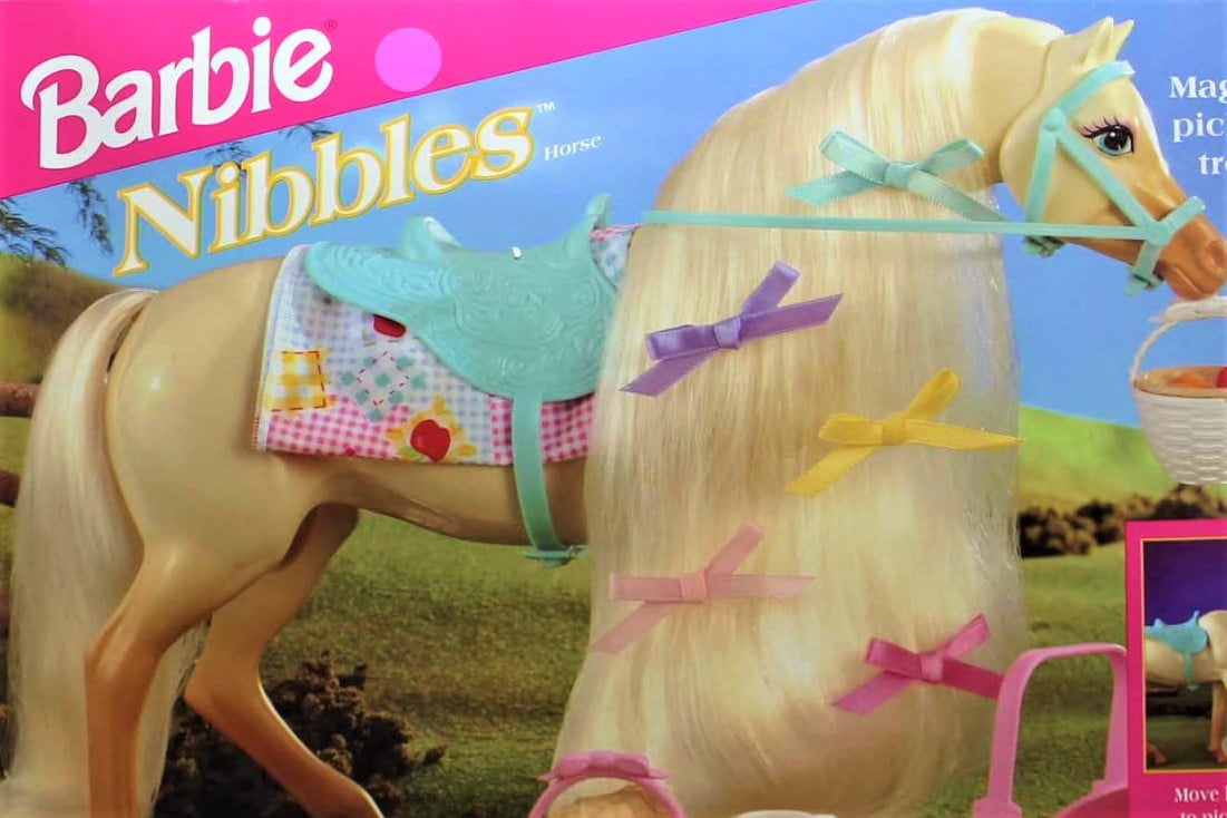 Barbie Nibbles the Horse with Picnic Set 1995 Mattel 14789