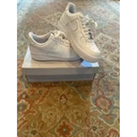 Women's Size 8 - Nike Air Force 1 Low '07 White Sneakers