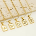 thumbnail image 3 of Cadena de hueso de serpiente de acero inoxidable, collar de 26 letras, colgante de letra mayúscula de concha cuadrada de estilo europeo y americano para mujer ins, 3 of 6