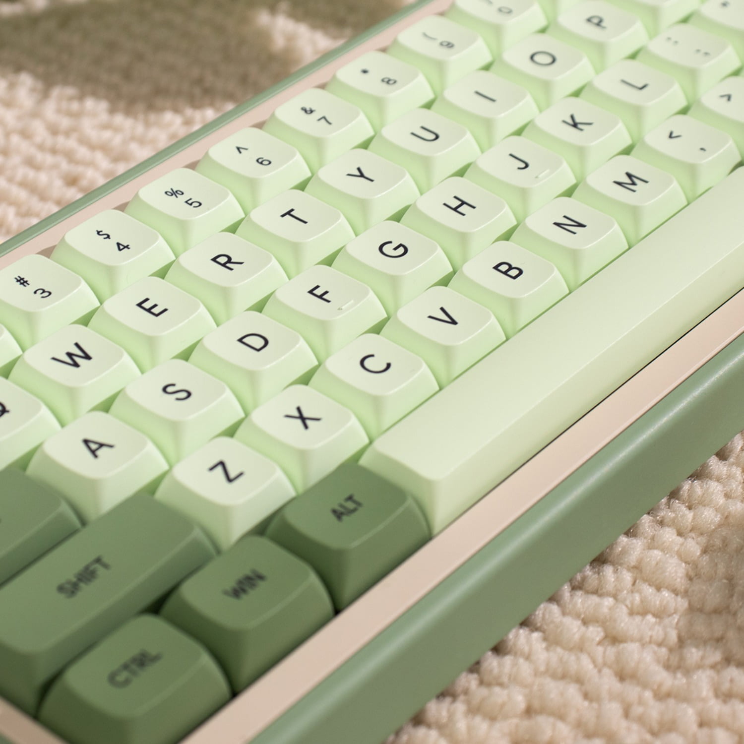 Matcha Green XDA Keycaps, 126-Key PBT Dye-Sublimated with English/Japanese Legends