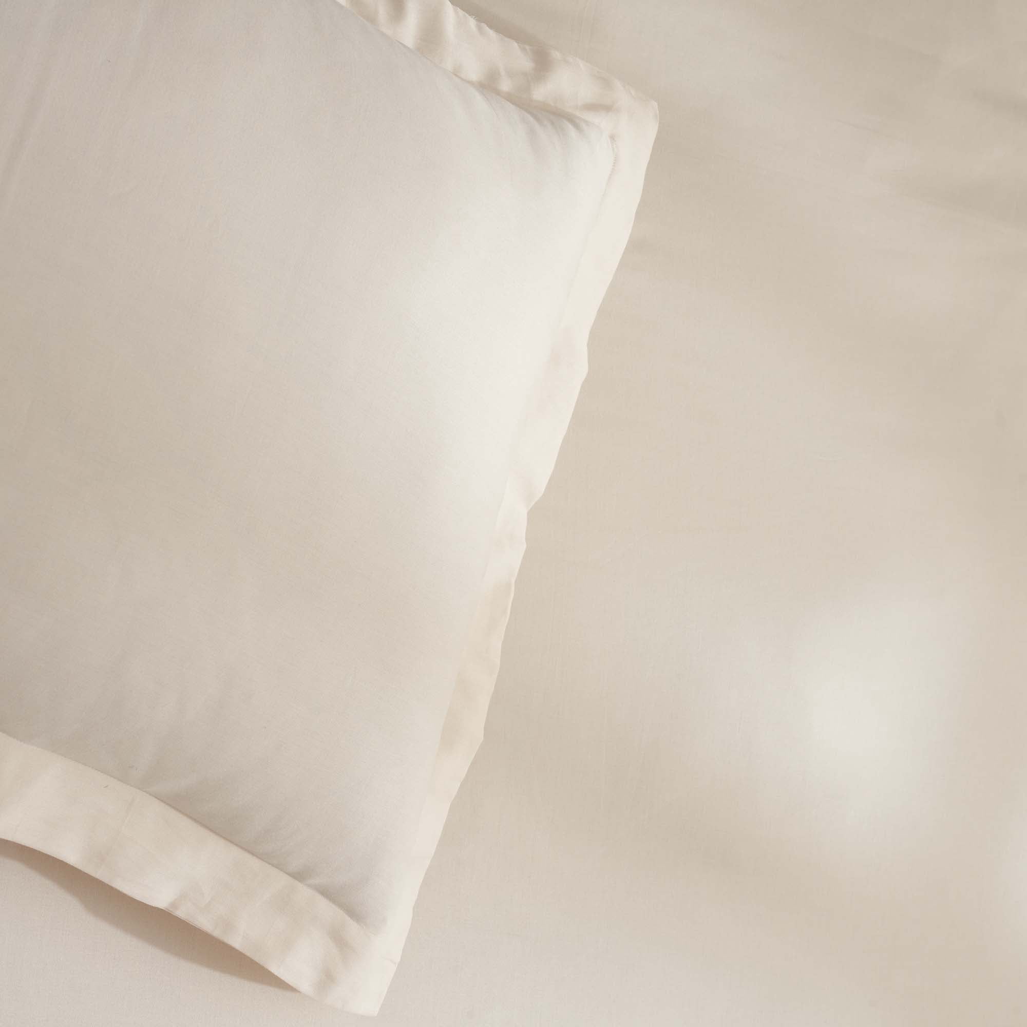 Superior Egyptian Cotton 300 Thread Count Duvet Cover Set, Twin, Ivory