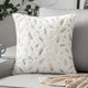 thumbnail image 2 of Funda de almohada con estampado de plumas suaves, color blanco, 45 x 45 cm, 2 of 6