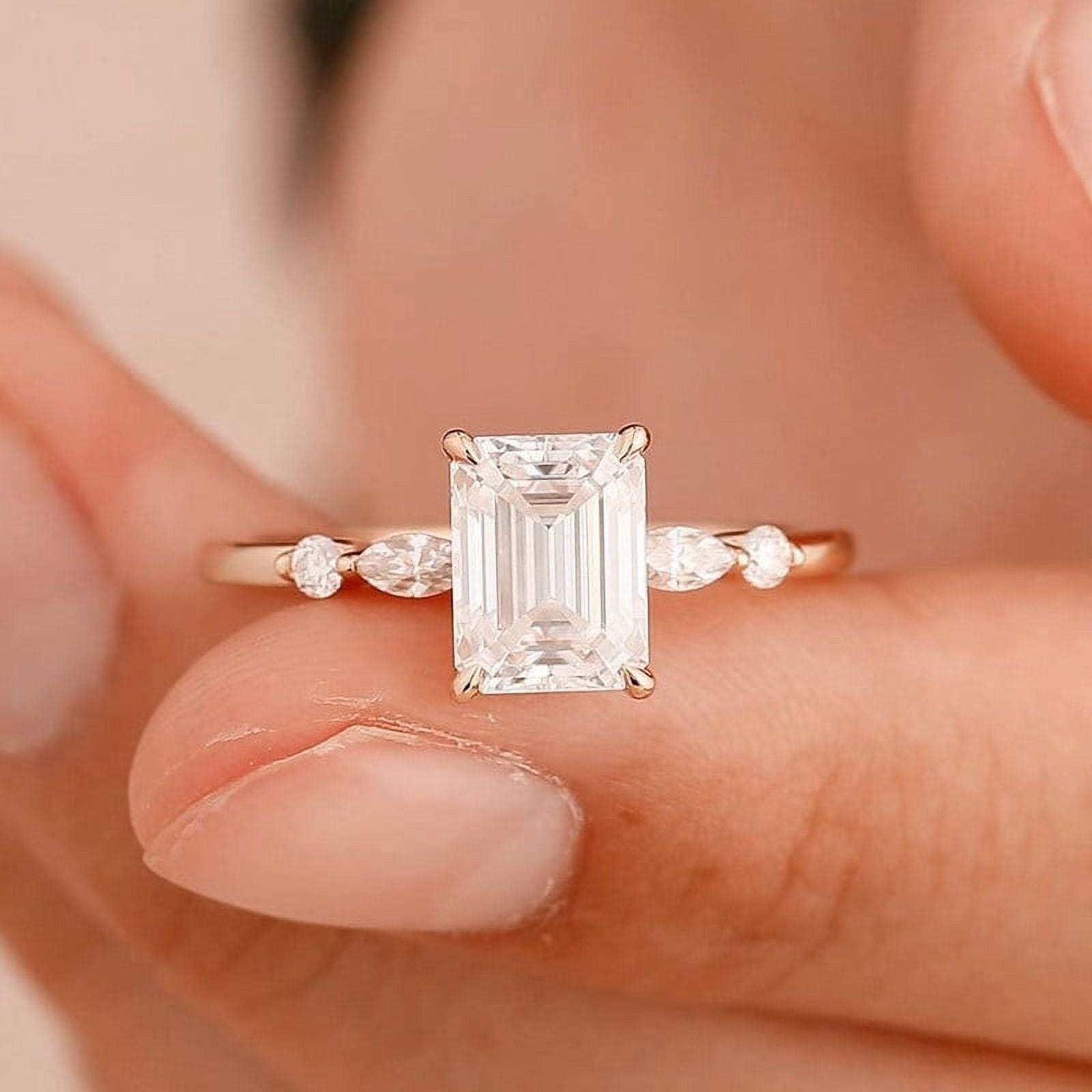 solitaire jewels 5 Stone 2CT Emerald Moissanit Solitaire Engagement Ring For Women, 14K Rose Gold