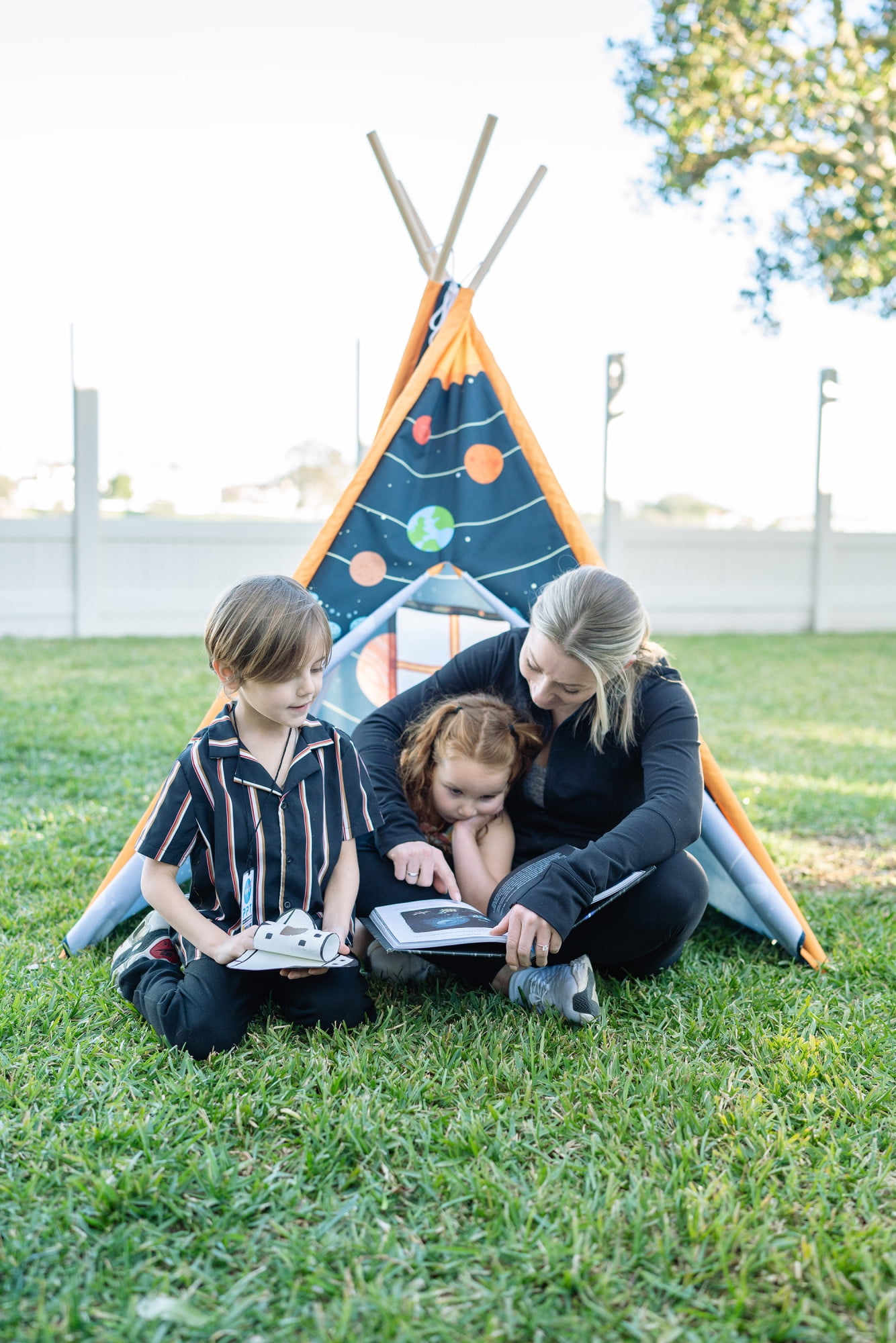 Pacific Play Tents 31602 Out Of This World Teepee Kids Camping Indoor/Outdoor Play