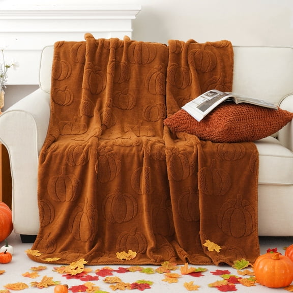 Battilo Caramel Throw Blanket for Couch, Fluffy Fleece Fall Blanket with Pumpkin Pattern, Halloween Decor, 50"x60"