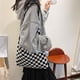thumbnail image 5 of Bolso de hombro de punto para mujer, bolso de compras, bolso tote, tejido suave con estampado de cuadrícula, estilo casual y moderno. Blanco negro, 5 of 9