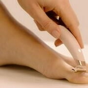 Finishing Touch Flawless Nu Razor, Rechargeable Cordless Electric Razor