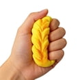 thumbnail image 4 of Juguete antiestrés con forma de pan, suave, de crecimiento lento, ideal para aliviar la ansiedad. Juguete con forma de comida para niños y adultos. Divertido regalo de cumpleaños. Pelota antiestrés de, 4 of 6
