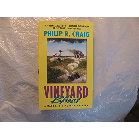 Pre-Owned Vineyard Blues: A Martha's Vineyard Mystery (Paperback) 0380818590 9780380818594