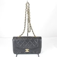 thumbnail image 2 of Pre-Owned CHANEL Matelasse Diana Chain Shoulder Bag in Black Lambskin for Women (Good), 2 of 20