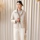 thumbnail image 4 of Chaqueta de plumón para mujer, abrigo corto acolchado con solapa, ligero, cálido, suelto, sencillo, informal, elegante, con botones, abrigo de invierno para mujer, 4 of 5