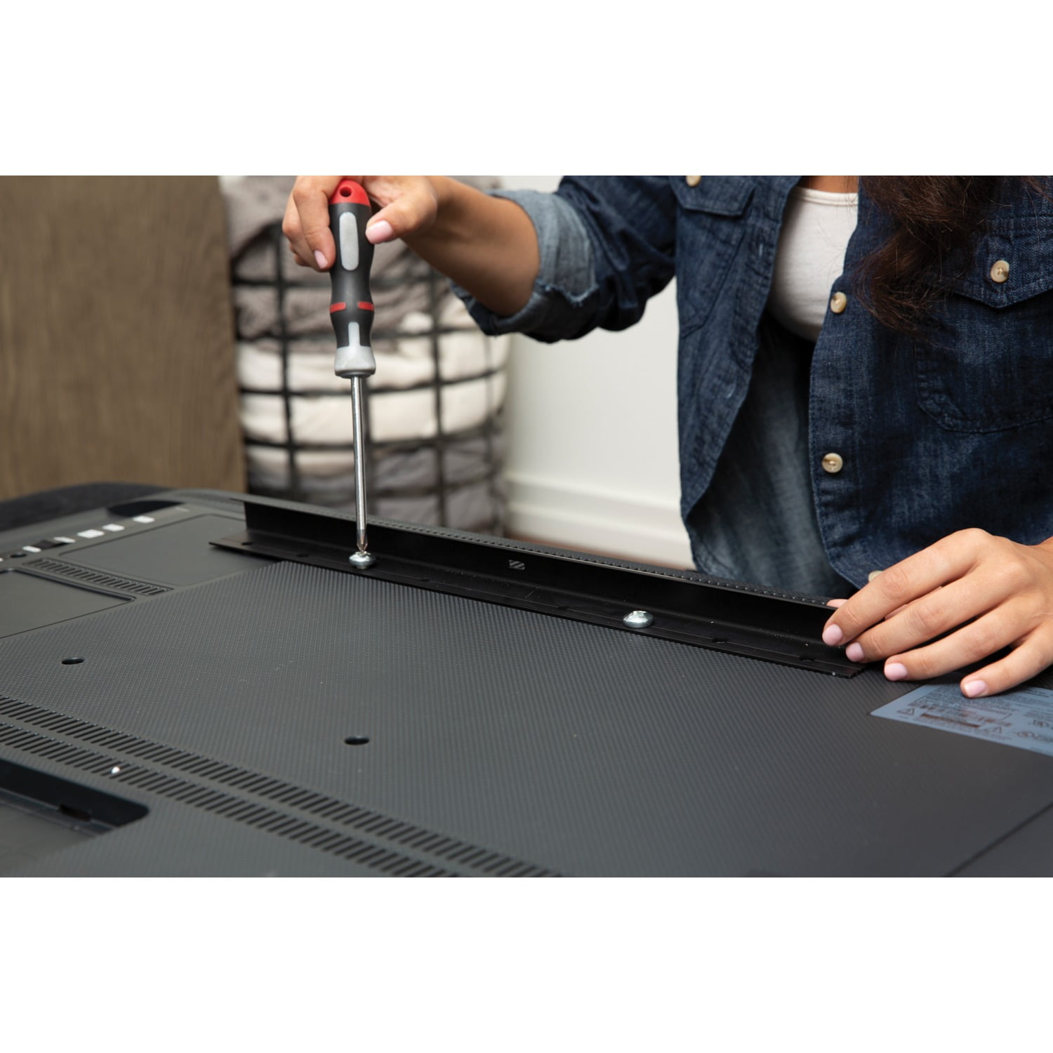 Hangman Products No Stud 32-65" TV Hanger Mount