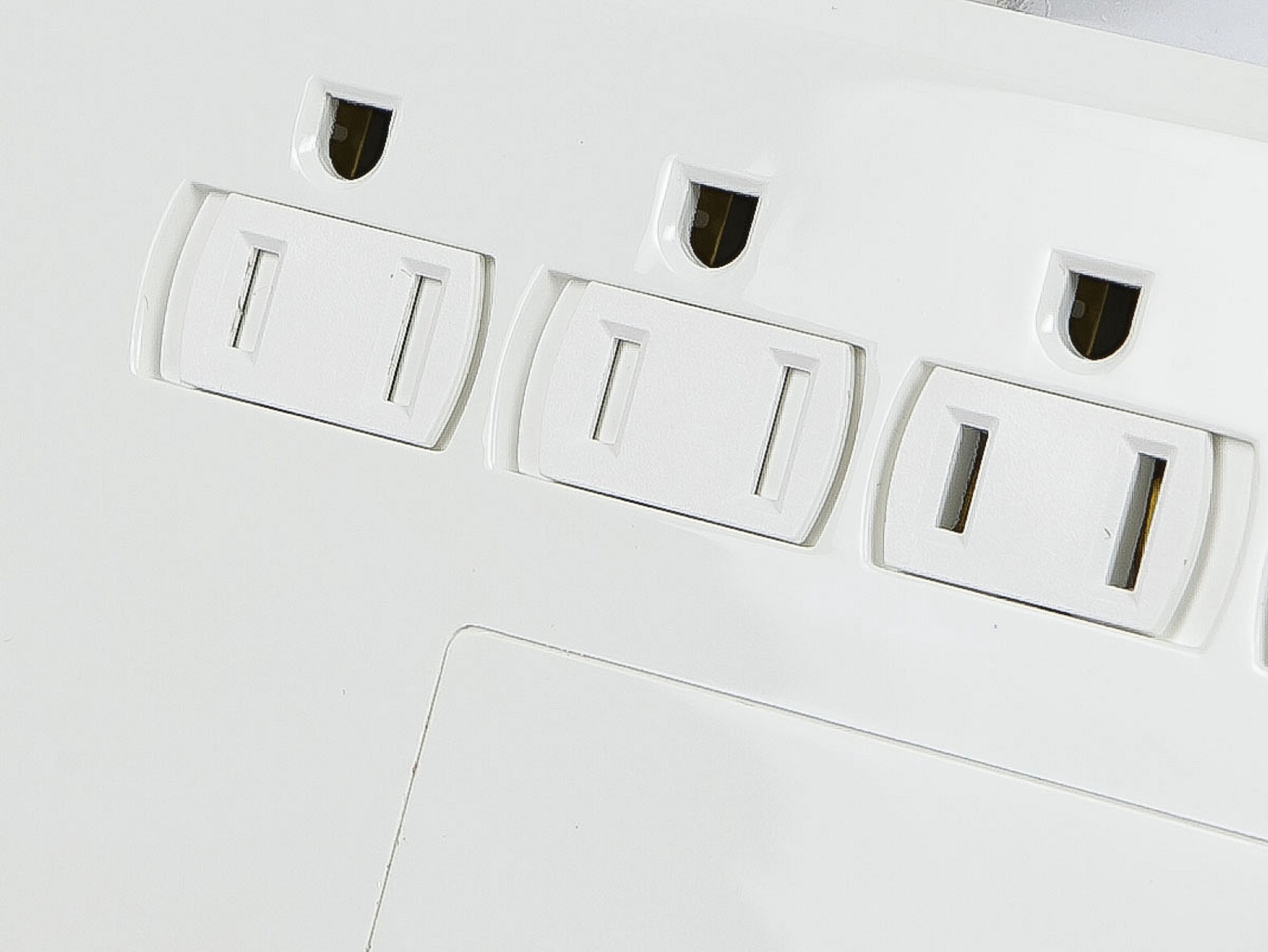 Monoprice Power & Surge - 12 Outlet Surge Protector Power Strip with 2 Built In 2.1A USB Charger Ports - 6 Feet - White | Cord UL Rated, 4, 230 Joules with Grounded and Protected Light Indicator, 12