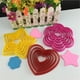thumbnail image 2 of 1 juego de cortadores de galletas con forma de flor, de plástico, con forma de pentagrama y corazones, para hornear, para niños., 2 of 8