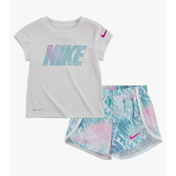 Nike Set of 2 pieces of t-shirt and shorts with graphic print for girls
