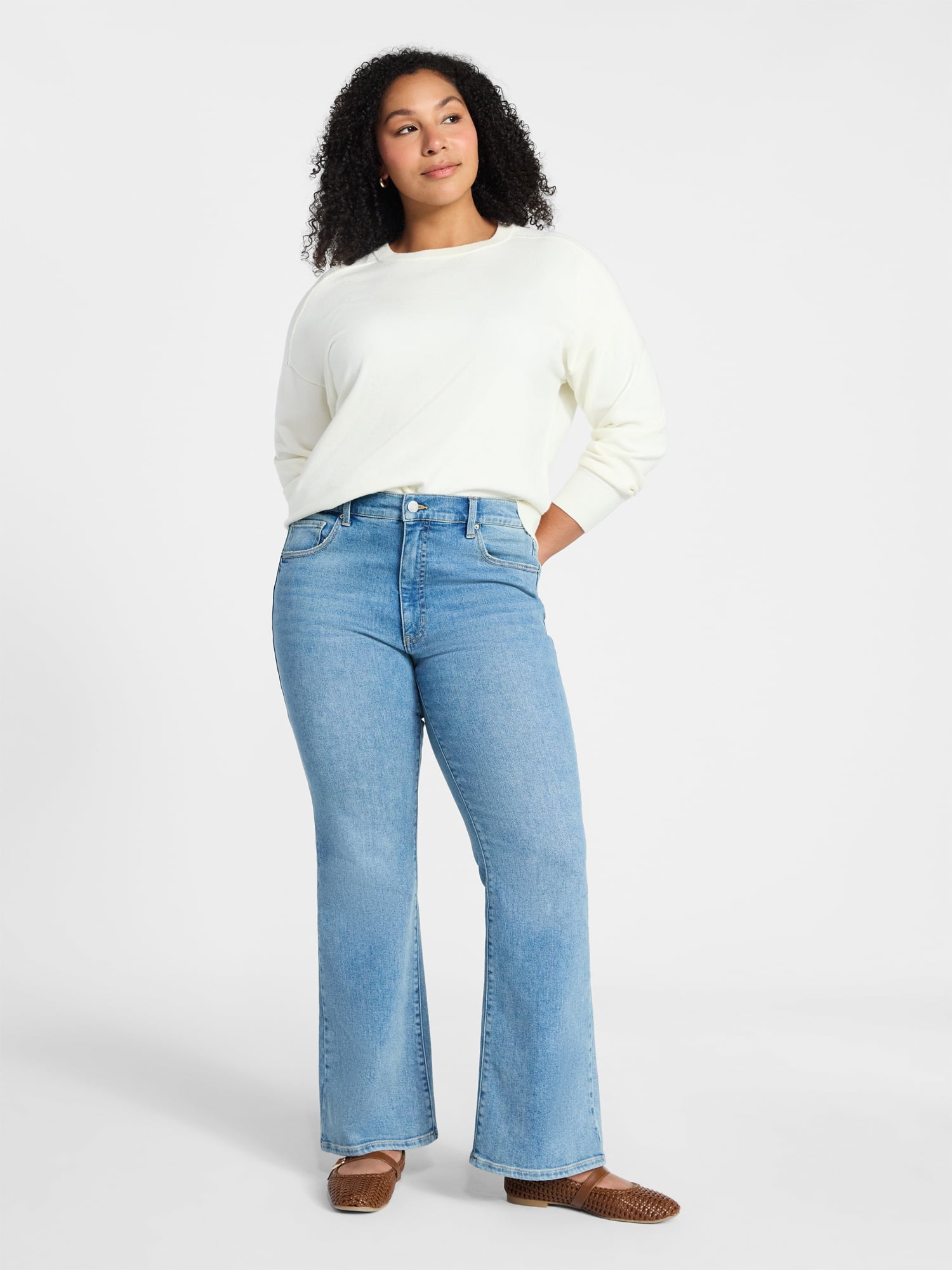 Time and Tru Women's and Women's Plus High Rise Flare Jeans, 31" Inseam Regular, Sizes 0-22