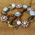 thumbnail image 3 of Retro Floral Peace \u0026 Sign Colgante de Cadena, 3 of 9