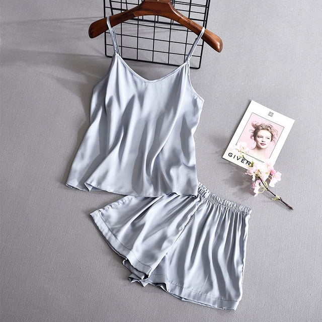 Pijama de seda de hielo de dos piezas con pantalones cortos y tirantes de color liso para mujer